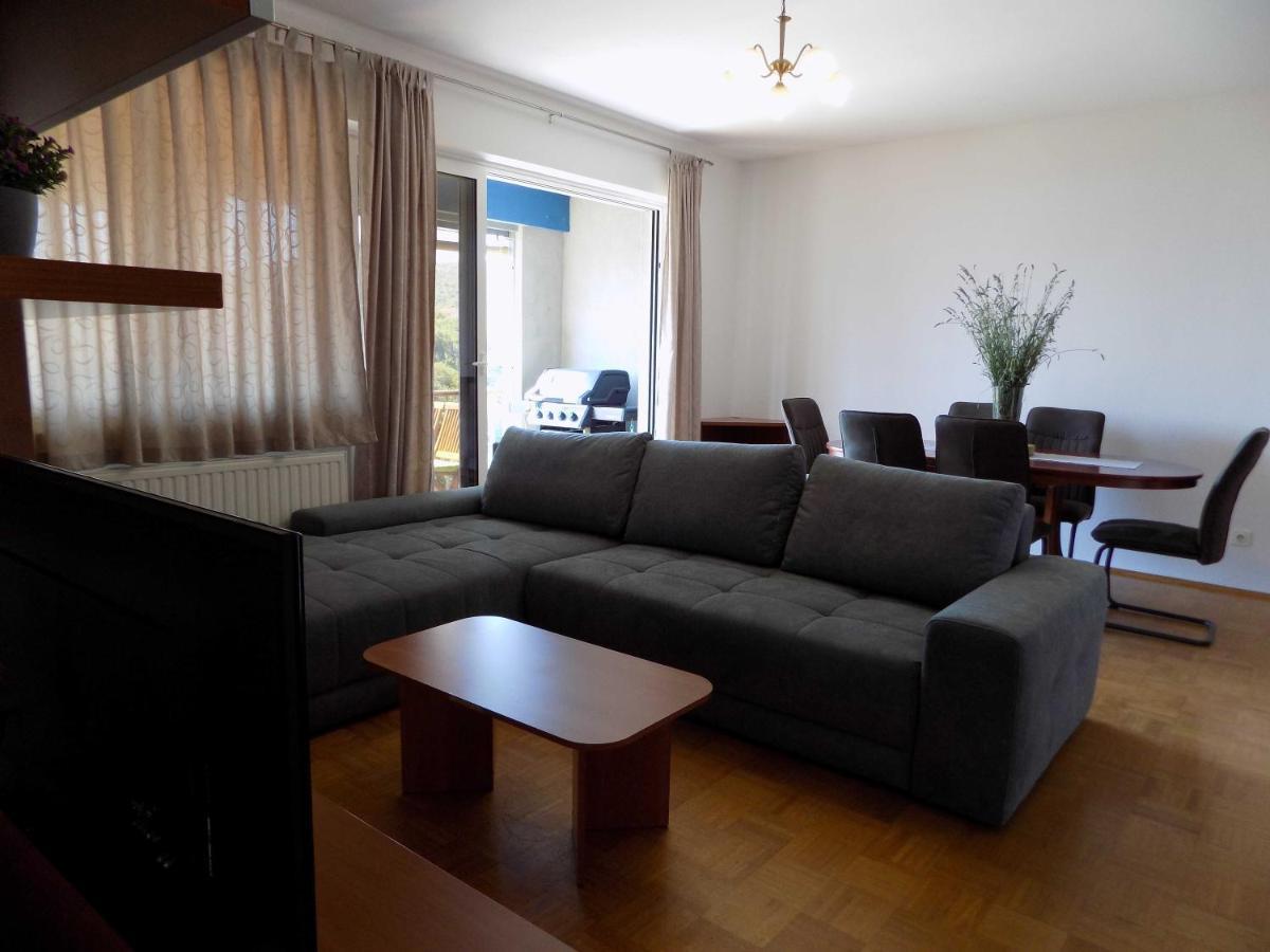 Apartman Borna Vrbnik  Ngoại thất bức ảnh